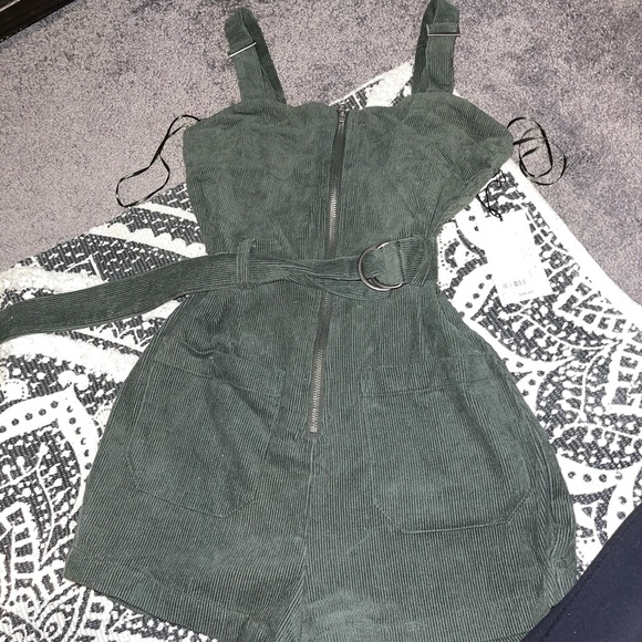 Size Small Cotton candy LA Romper - Picture 2 of 4